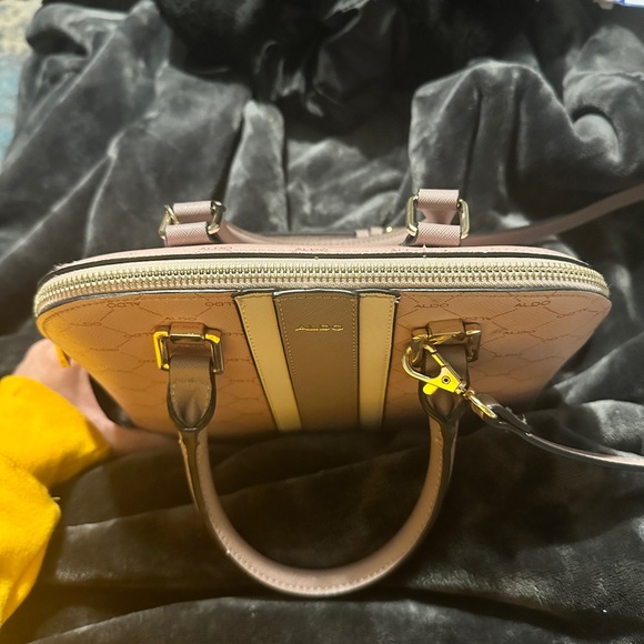 Aldo purse like new condition practically new - Picture 2 of 4
